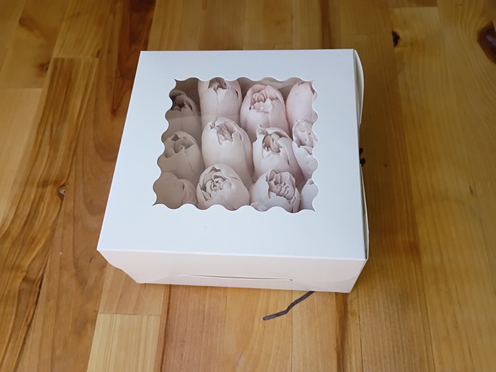 Medium Edible Flower Box